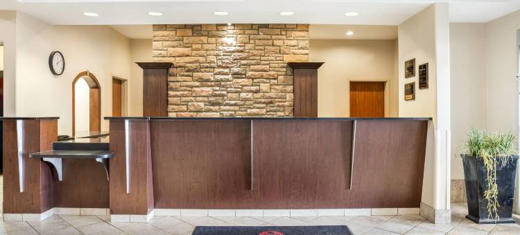 拉克拉比什华美达酒店(Ramada by Wyndham Lac la Biche)图片