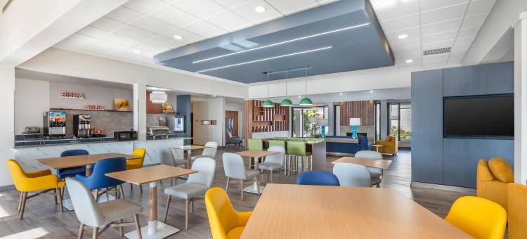 舒适酒店及套房-阿灵顿高地-水牛树林(Comfort Inn & Suites Arlington Heights - Buffalo Grove)图片