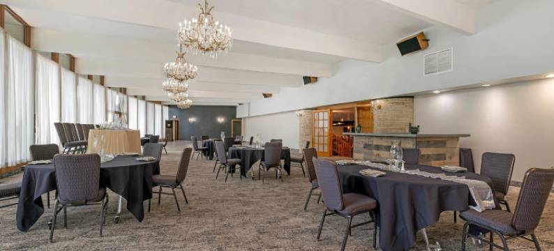 Fairway Inn & Suites图片