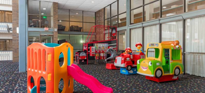 兰辛西克拉丽奥酒店及会议中心(Clarion Hotel & Conference Center Lansing West)图片