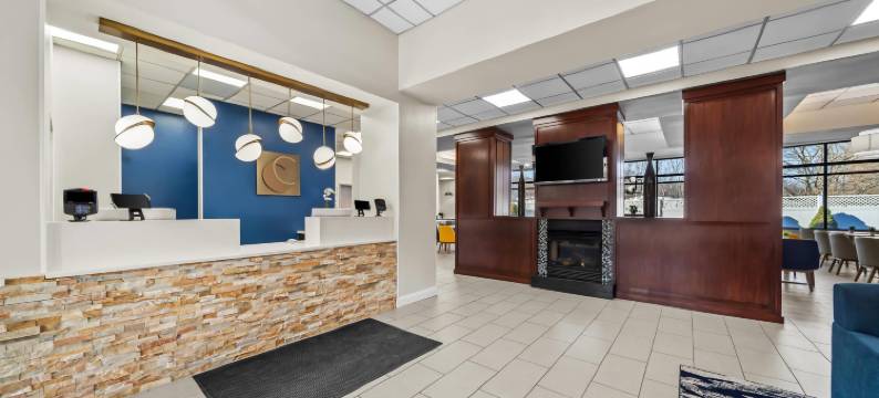 普莱恩维尔-福克斯波罗舒适套房酒店(Comfort Inn & Suites Plainville-Foxboro)图片