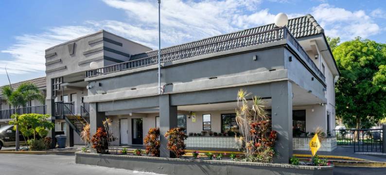 克里尔沃特-但尼丁罗德威酒店(Rodeway Inn Clearwater-Dunedin)图片