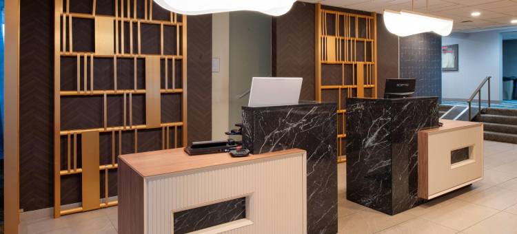 西雅图锡塔克机场拉昆塔温德姆套房酒店(La Quinta Inn & Suites by Wyndham Seattle Sea-Tac Airport)图片