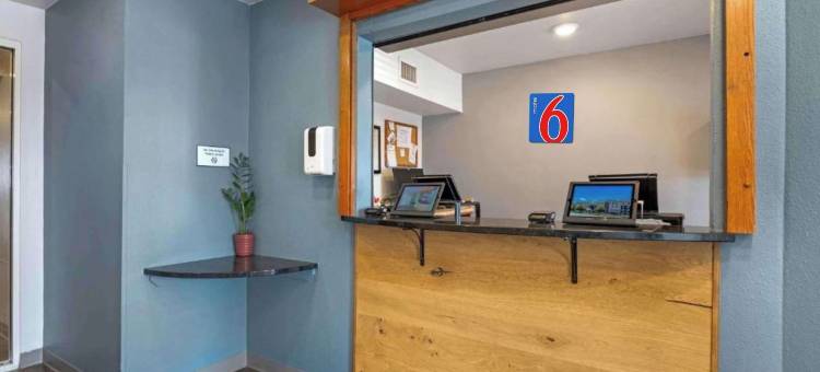 Motel 6 套房辛辛那提 沙伦维尔, OH(Motel 6 Suites Cincinnati Sharonville, OH)图片