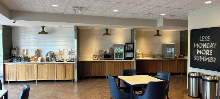 诺斯费尔德万枫套房酒店(Fairfield Inn & Suites Northfield)图片