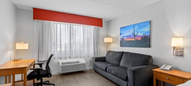 西菲尼克斯古德伊尔红狮套房酒店(Red Lion Inn & Suites Goodyear Phoenix)图片