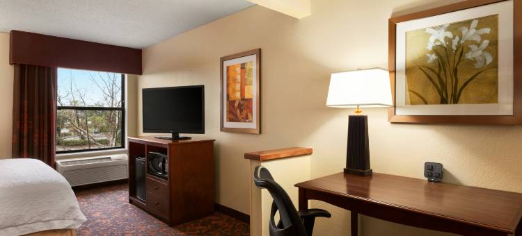 希尔顿欢朋酒店-休斯顿-威洛布鲁克购物中心(Hampton Inn Houston-Willowbrook Mall)图片