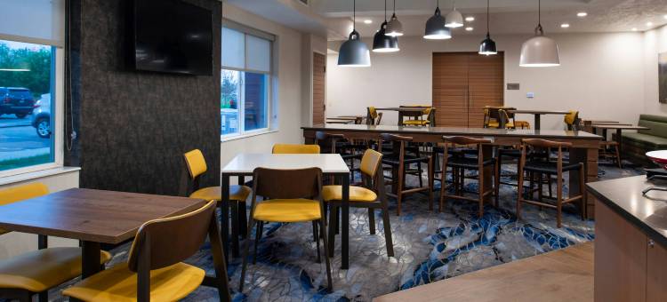 伯洛伊特万枫酒店及套房(Fairfield Inn & Suites Beloit)图片