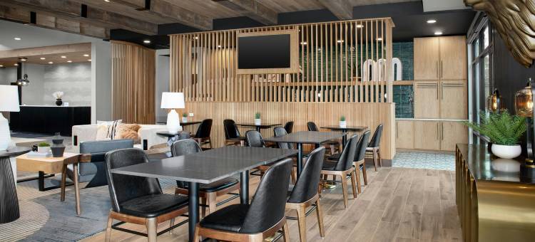 桑德波因特春丘酒店(SpringHill Suites Sandpoint)图片