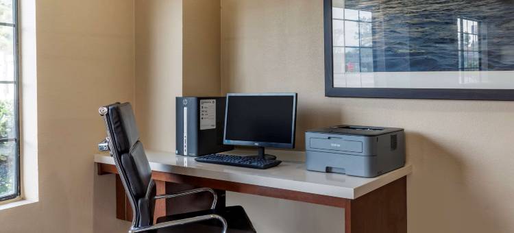 本图拉海滩舒适套房酒店(Comfort Inn & Suites Ventura Beach)图片