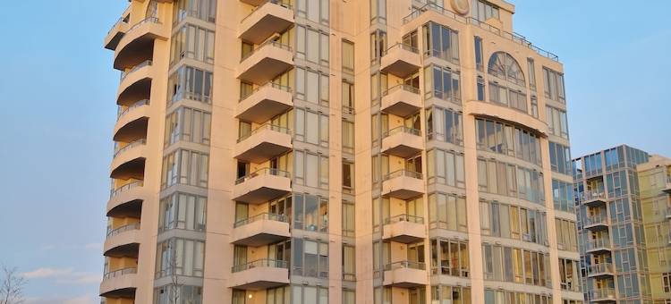 温哥华机场渡假公寓(Vancouver Airport Condos)图片