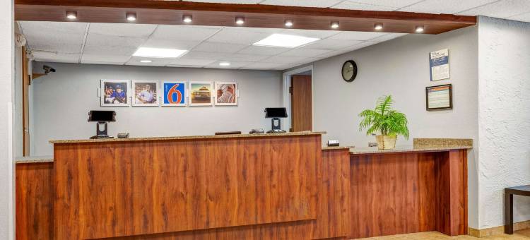 艾尔克格罗夫村6号汽车旅馆 - 奥黑尔(Motel 6 Elk Grove Village, IL - O'Hare)图片