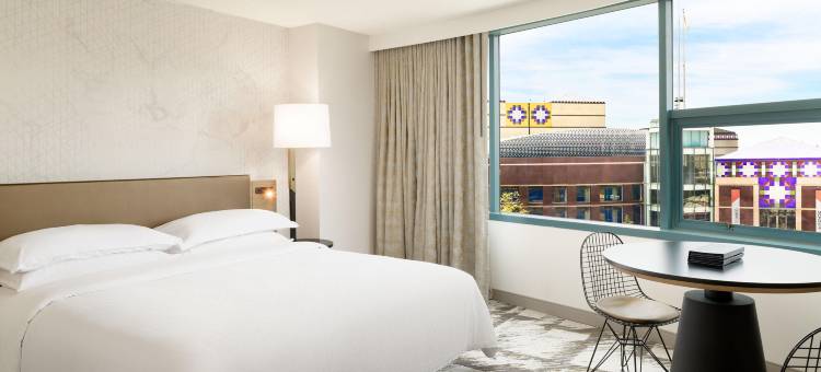 塞里托斯喜来登酒店(Sheraton Cerritos)图片