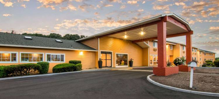 品质酒店套房-奥尔巴尼科瓦利斯(Quality Inn & Suites Albany Corvallis)图片