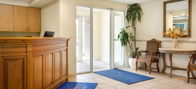 威奇托东呗盟套房酒店(Baymont by Wyndham Wichita East)图片