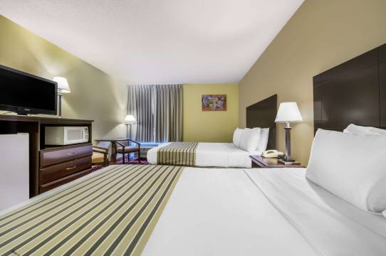 崔德尔菲亚威灵伊康套房旅馆(Econo Lodge Inn & Suites Triadelphia - Wheeling)