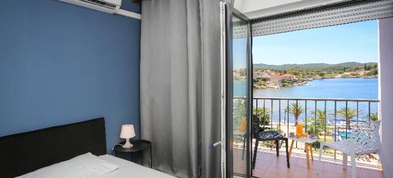 伦巴达酒店(Hotel Lumbarda)图片