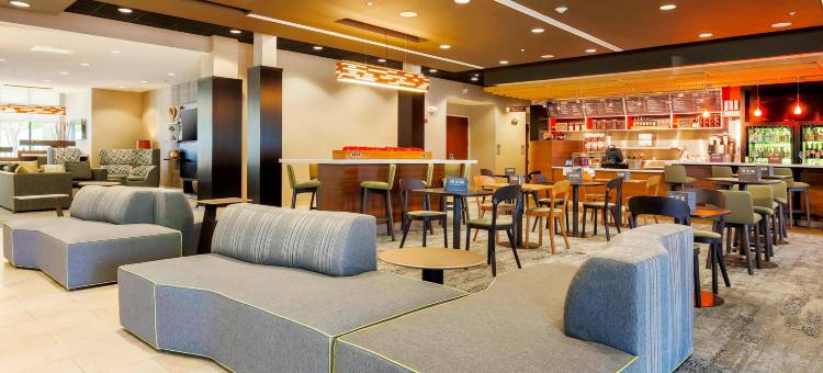 达拉斯阿林顿南万怡酒店(Courtyard Dallas Arlington South)图片