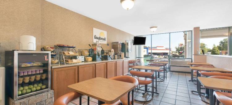 西拉皮德城温德姆戴斯酒店(Days Inn by Wyndham West Rapid City)图片