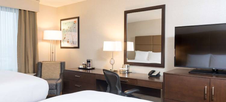 舒适草原科诺沙希尔顿逸林酒店(DoubleTree by Hilton Pleasant Prairie Kenosha)图片