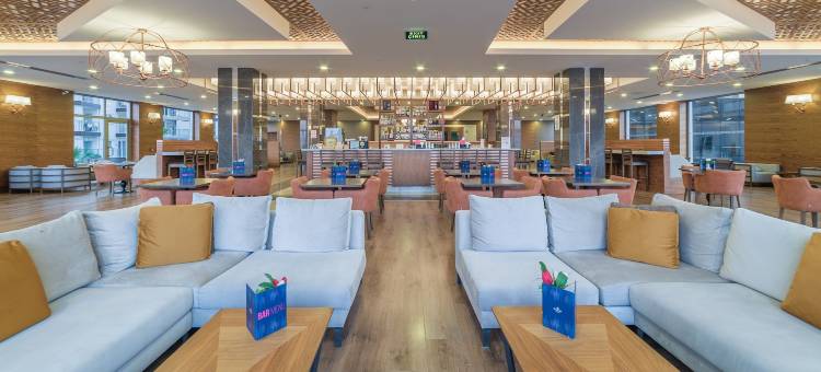 库萨达斯温德姆华美达度假村(Ramada Resort by Wyndham Kusadasi)图片