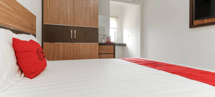 红多兹PLUS酒店-近巨港广场购物中心(RedDoorz Plus Near Palembang Square Mall)图片