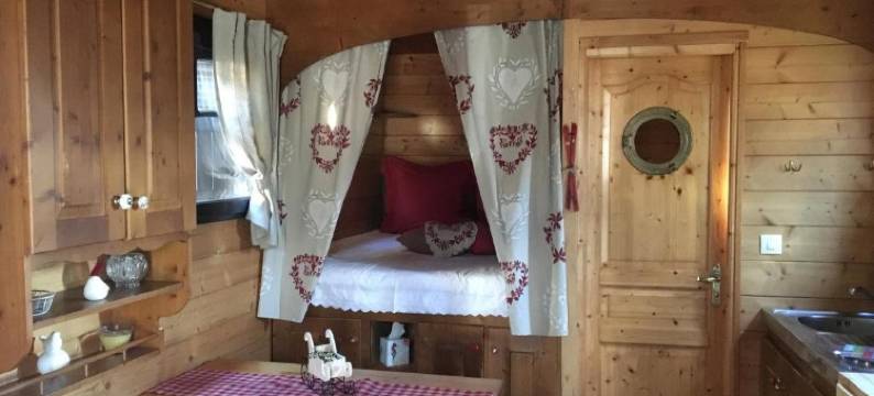 罗乐特杜格兰尼特多尔度假屋(La Roulotte du Granit Doré)图片