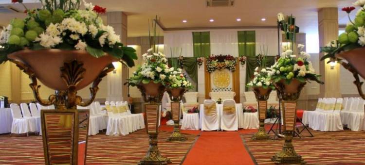 Urbanview Hotel Newton Riau Bandung by RedDoorz图片