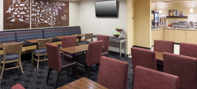 萨福克切萨皮克万豪TownePlace酒店(TownePlace Suites Suffolk Chesapeake)图片