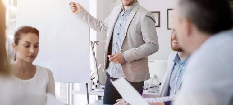 金厨酒店(Logis Hôtel Restaurant Au Cerf d'Or)图片