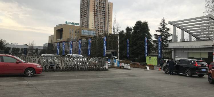 卡尔中心缤寓公寓(成龙大道三段分店)图片