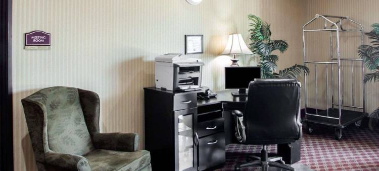 哈里森维尔舒适套房酒店(Comfort Inn & Suites Harrisonville)图片