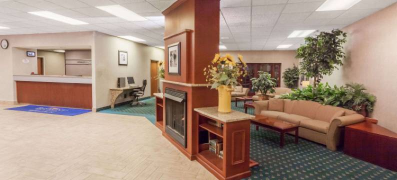 密歇根城温德姆呗盟酒店(Baymont by Wyndham Michigan City)图片