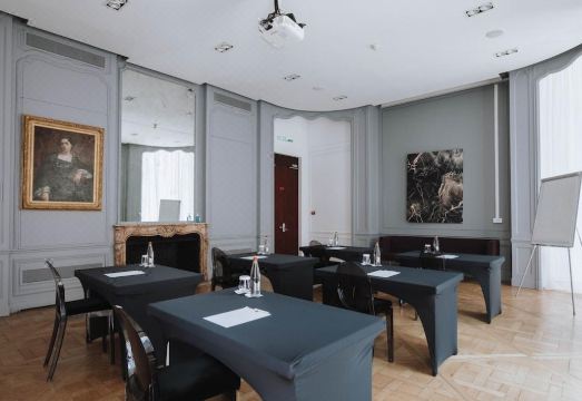 Hôtel de Sers Champs Elysées Paris Hotel Overview