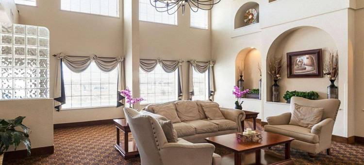 品质酒店套房圣安东尼奥布鲁克斯市基地(Quality Suites San Antonio Brooks City Base)图片