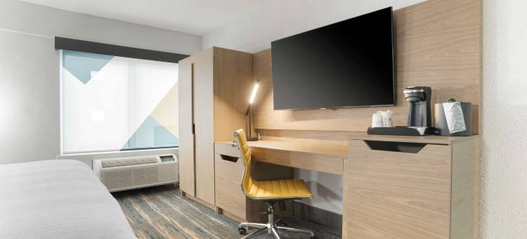 Best Western Plus Mobile Inn  Suites图片