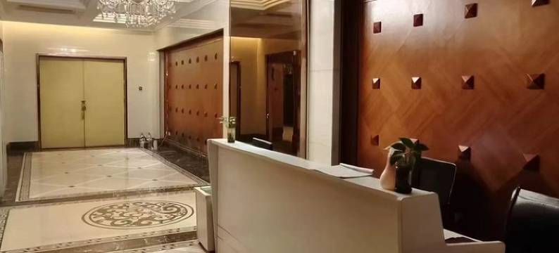 钟楼恋家公寓(竹笆市分店)图片