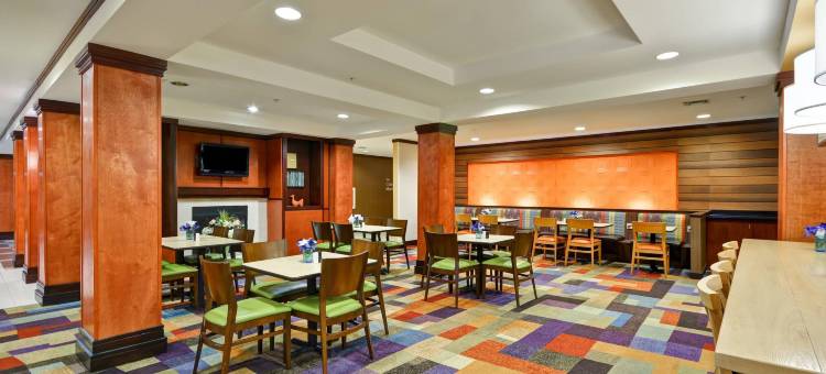 伯明翰富尔顿代尔万枫酒店/I-65州际公路(Fairfield Inn & Suites Birmingham Fultondale/I-65)图片