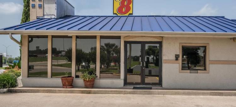 圣马科斯温德姆速8酒店(Super 8 by Wyndham San Marcos)图片