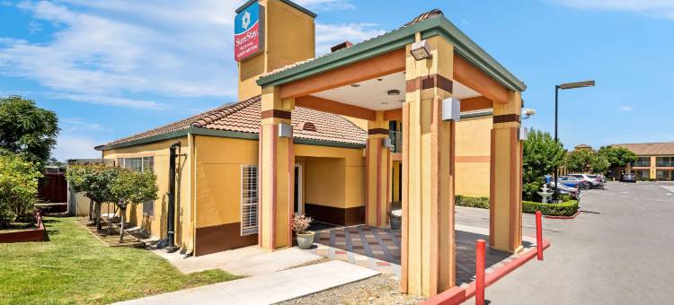 圣何塞中心城贝斯特韦斯特苏尔住宿普拉斯酒店(SureStayPlus Hotel by Best Western San Jose Central City)图片