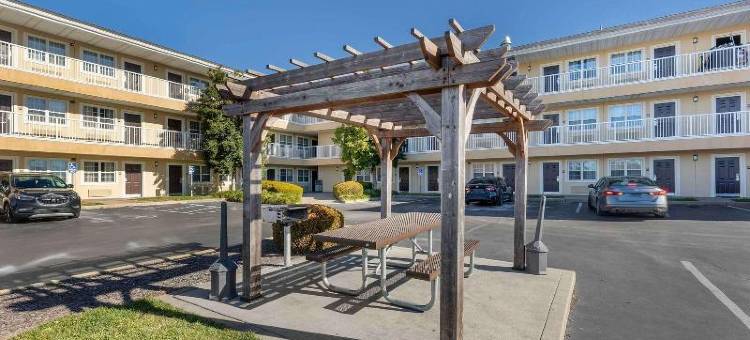 美国长住精选套房 - 圣路易斯 - 韦斯特波特 - 东拉克兰路(Extended Stay America Suites - St Louis - Westport - E Lackland Rd)图片