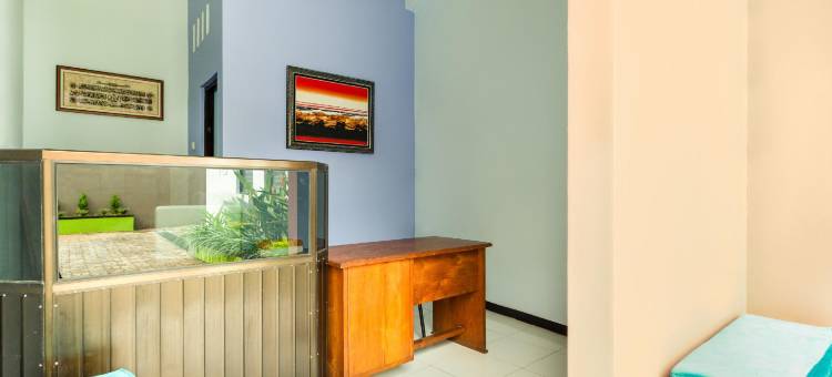 OYO Life 3387 那库拉伊斯兰民宿(RedDoorz Syariah Near Rsud Tuban)图片