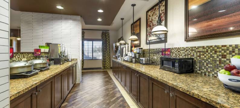 图珀洛贝斯特韦斯特优质套房酒店(Best Western Plus Tupelo Inn  Suites)图片