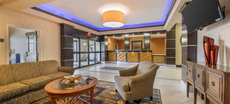 米德兰贝斯特韦斯特优质套房酒店(Best Western Plus Midland Suites)图片