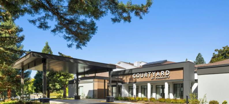 波特兰比弗顿万怡酒店(Courtyard Portland Beaverton)图片