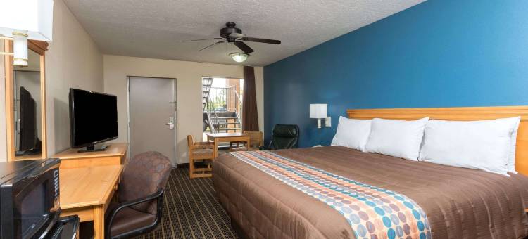 福雷斯特戴斯酒店(Days Inn by Wyndham Forest)图片