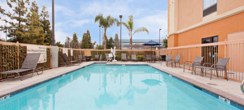 克洛维斯机场北欢朋套房酒店(Hampton Inn & Suites Clovis-Airport North)图片