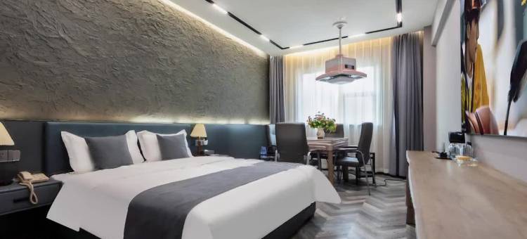 美美智能影院酒店(岳阳火车站步行街店)图片