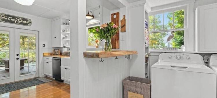 Romantic 1930s Beach Cottage图片