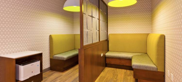 科德角运河欢朋酒店(Hampton Inn by Hilton Buzzards Bay Cape Cod Canal)图片